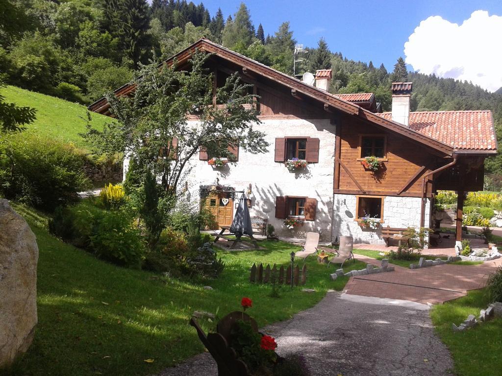 Maso Pin Bed & Breakfast Madonna di Campiglio Bagian luar foto