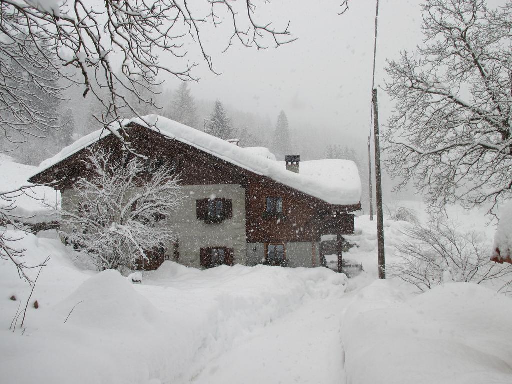 Maso Pin Bed & Breakfast Madonna di Campiglio Bagian luar foto