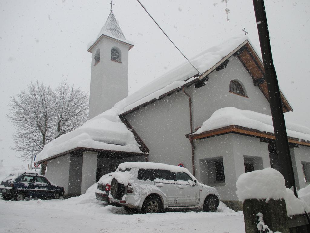 Maso Pin Bed & Breakfast Madonna di Campiglio Bagian luar foto