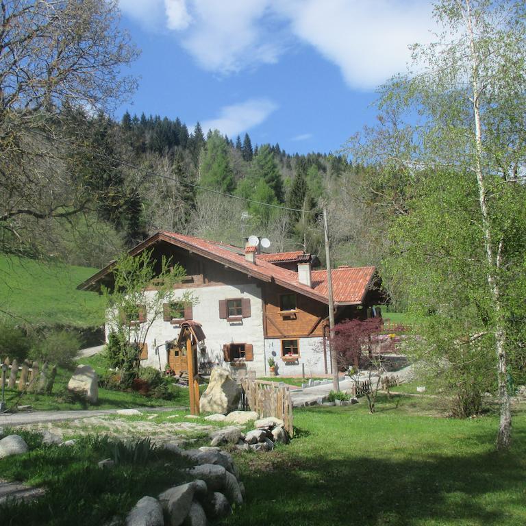 Maso Pin Bed & Breakfast Madonna di Campiglio Bagian luar foto