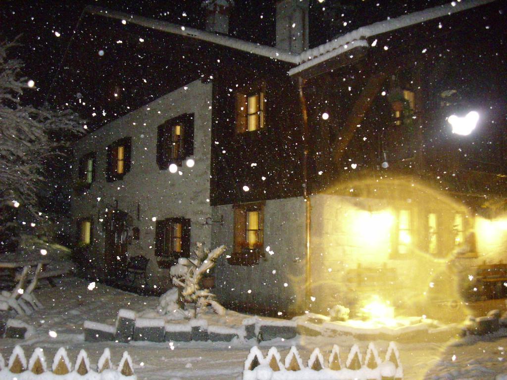 Maso Pin Bed & Breakfast Madonna di Campiglio Bagian luar foto