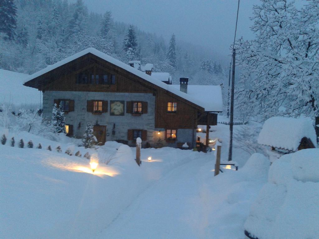 Maso Pin Bed & Breakfast Madonna di Campiglio Bagian luar foto