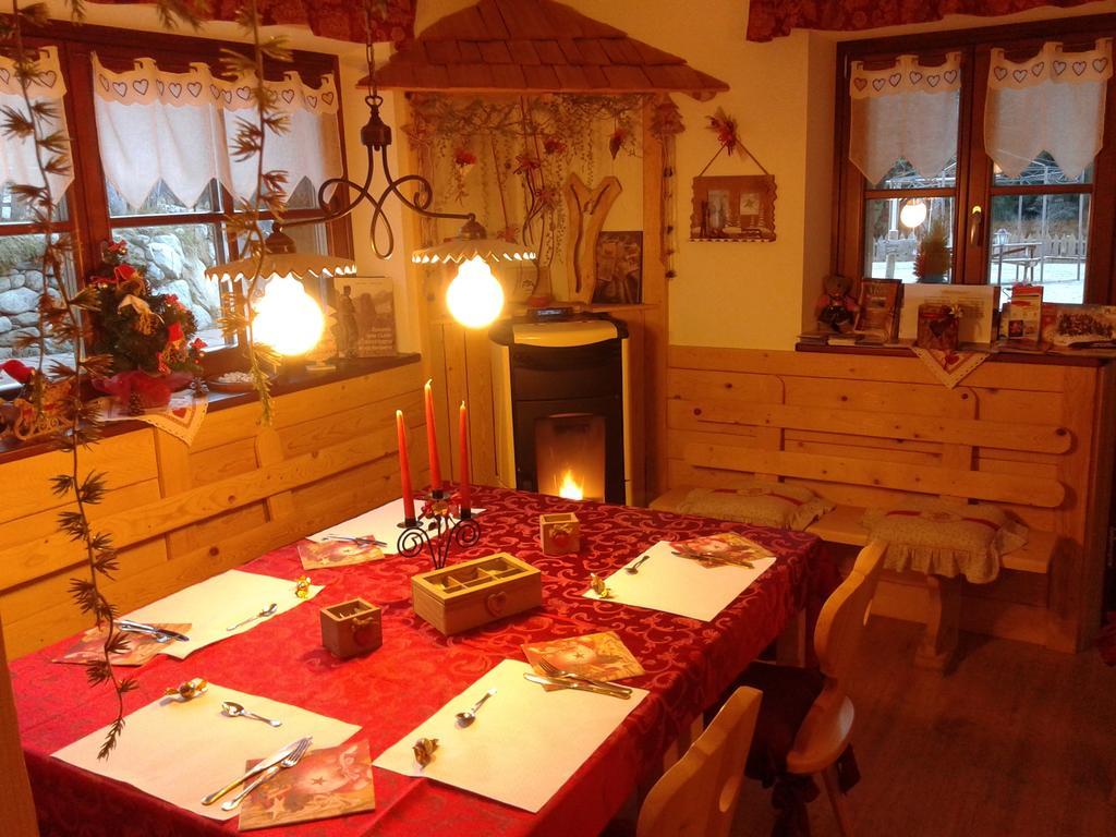 Maso Pin Bed & Breakfast Madonna di Campiglio Bagian luar foto
